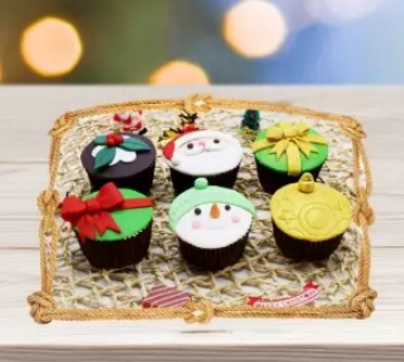 Assorted Xmas Themed Cupcakes